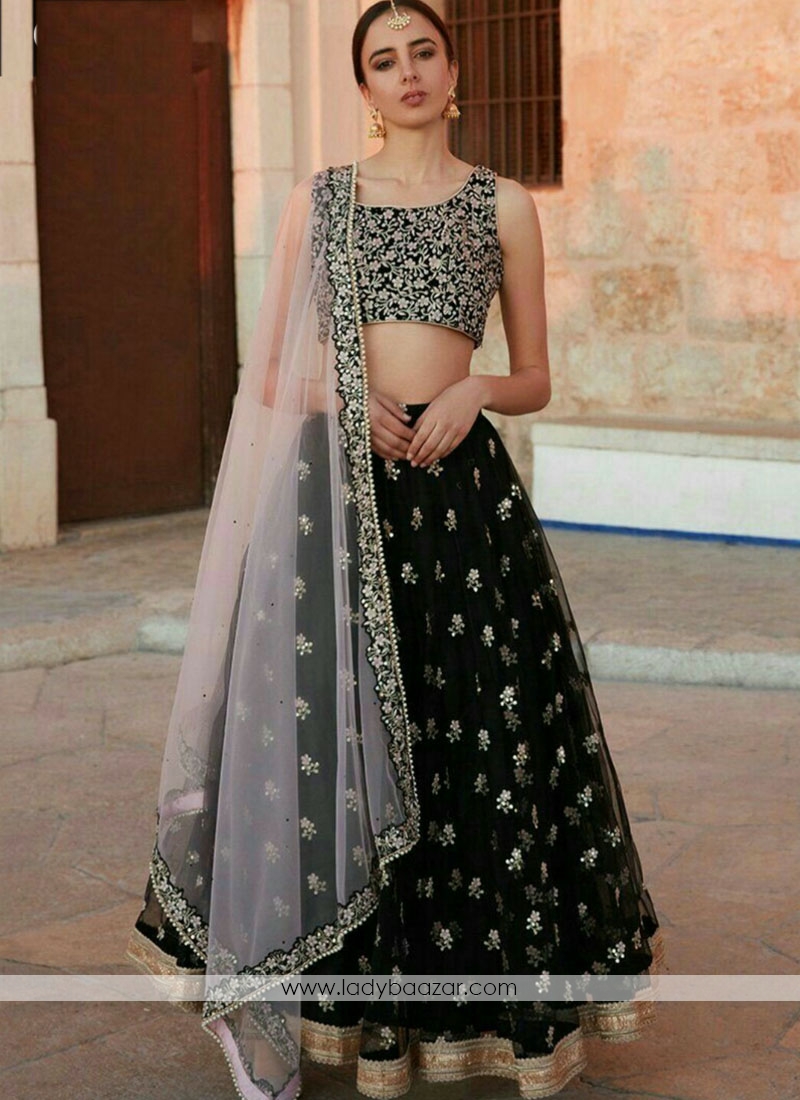 Ananya Panday's Black Lehenga Is The Attire You Need For A Sangeet Function!
